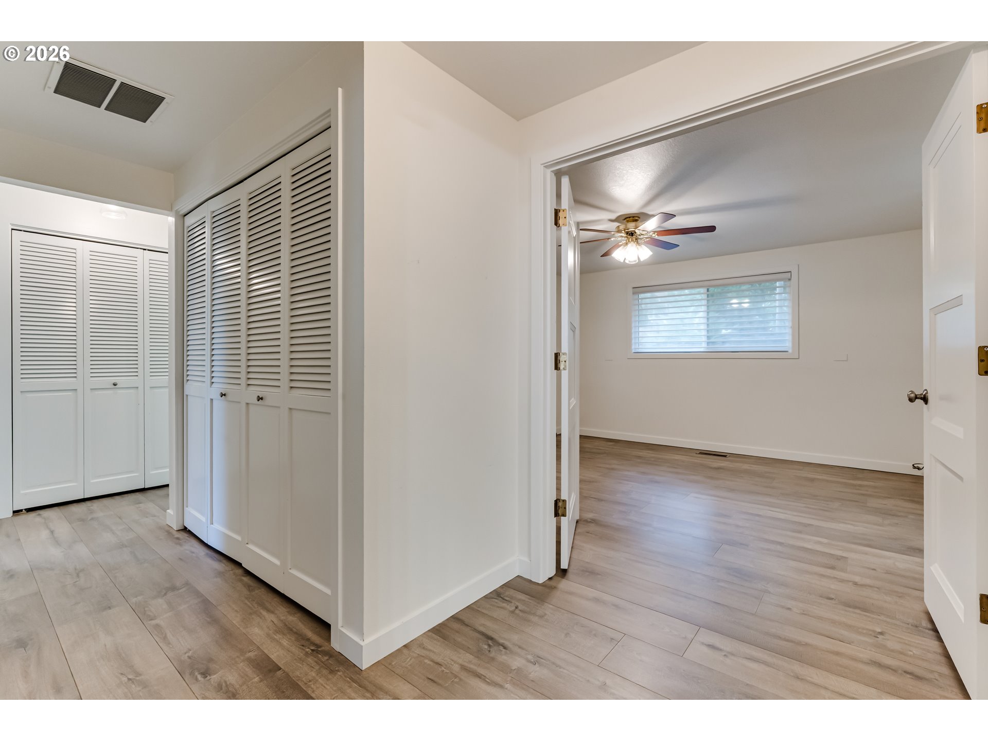 594 Empress Ave Property Photo 10