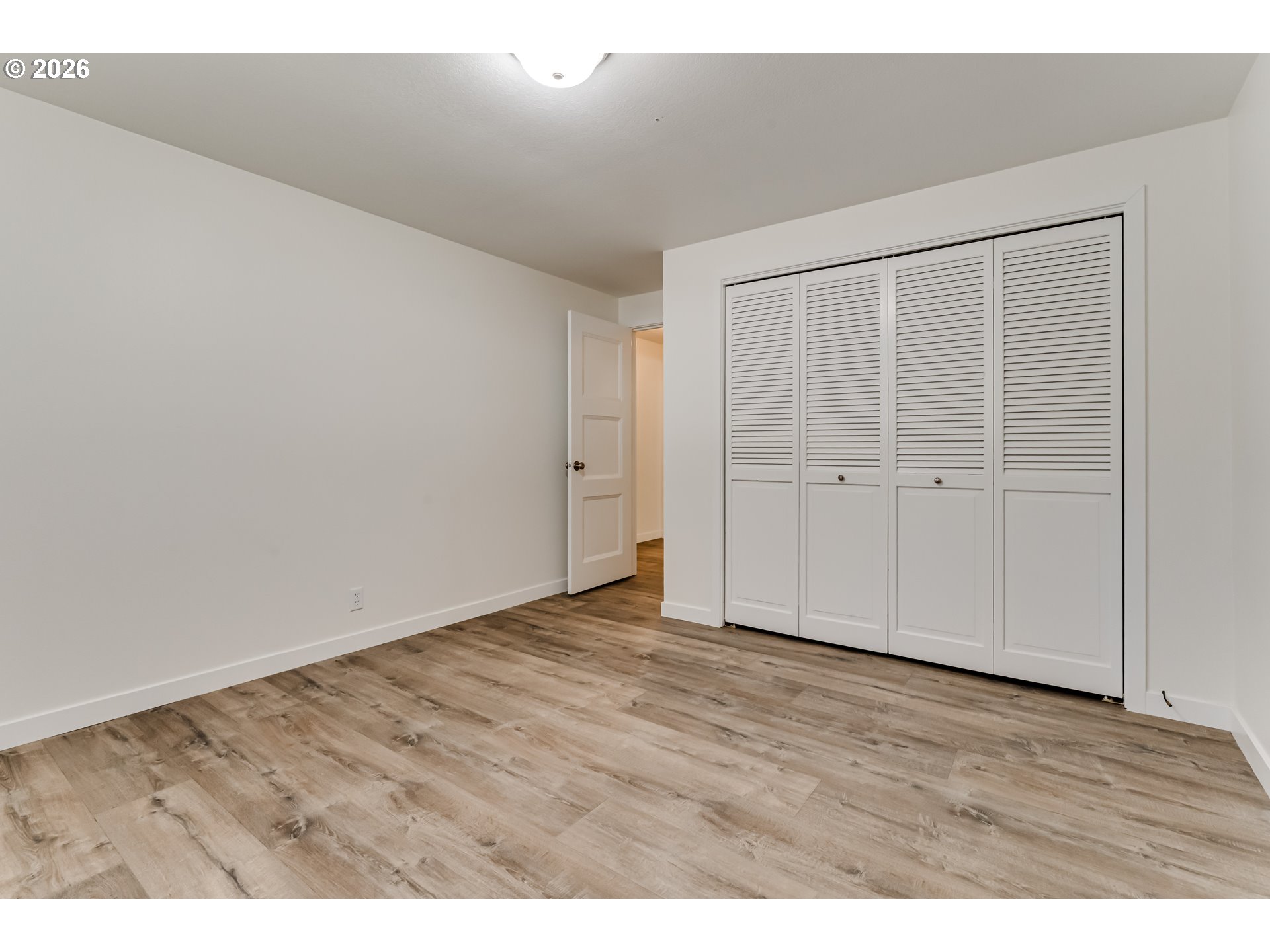 594 Empress Ave Property Photo 15