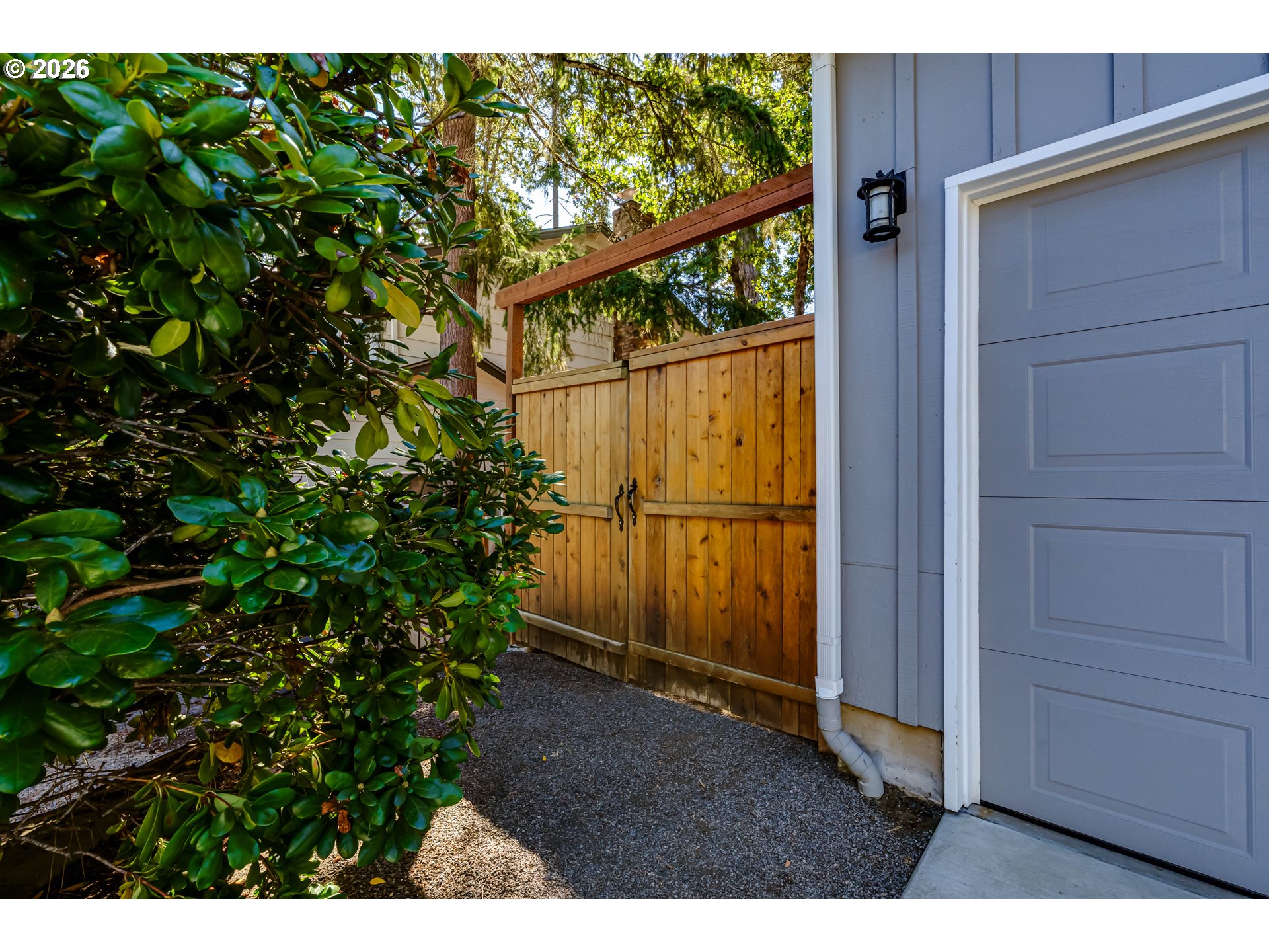 594 Empress Ave Property Photo 29