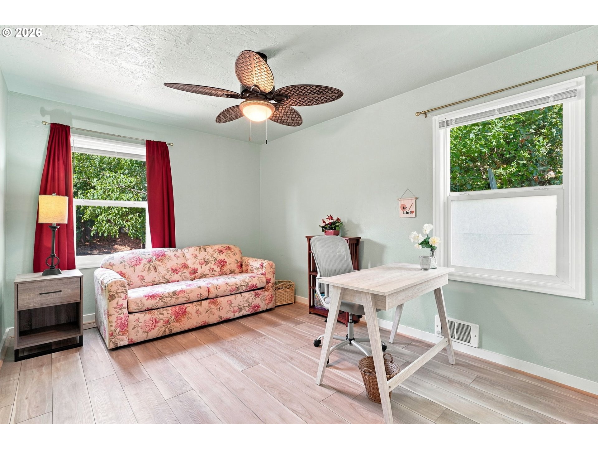 1572 W Broadway Property Photo 11
