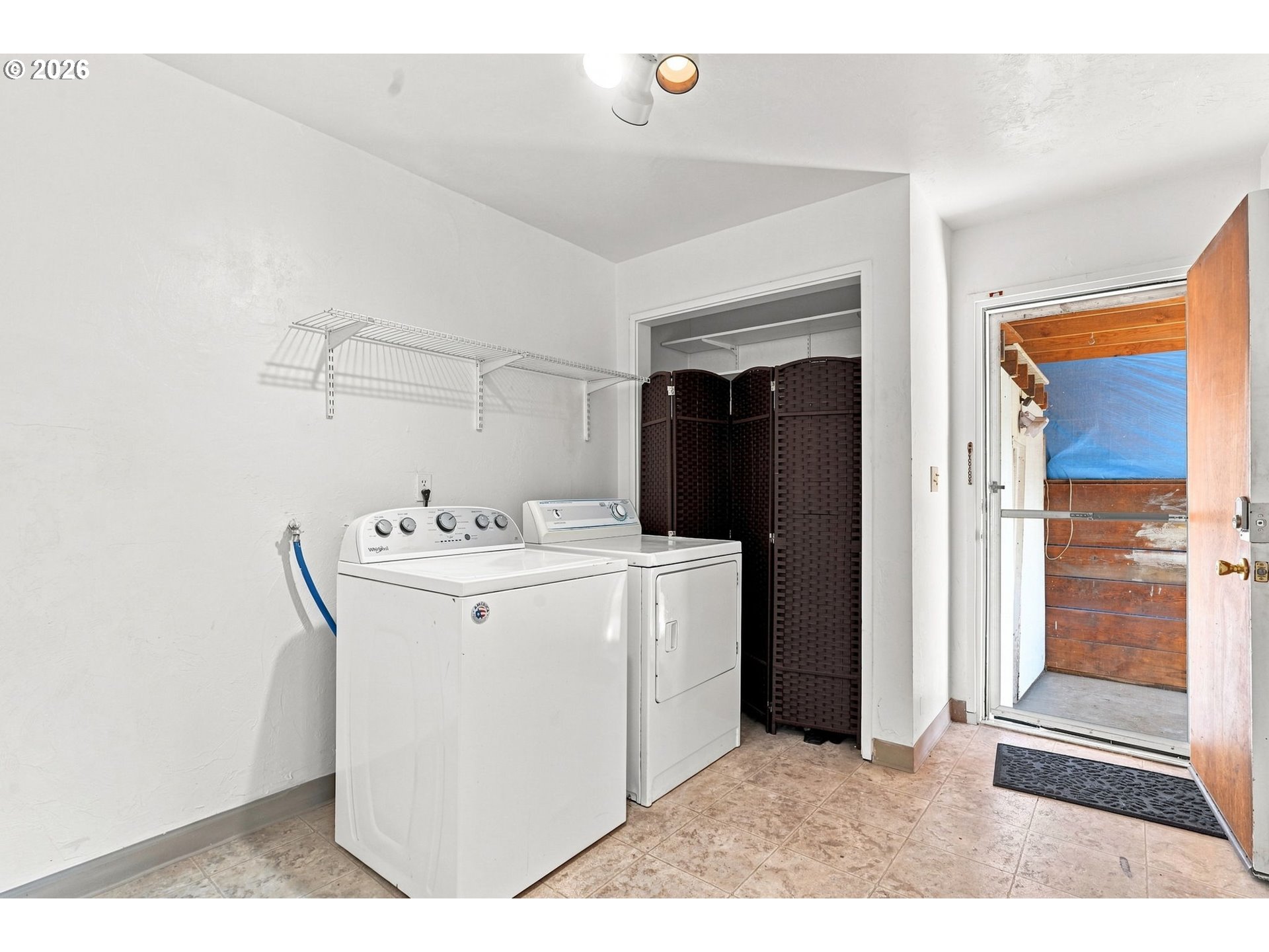 1572 W Broadway Property Photo 16