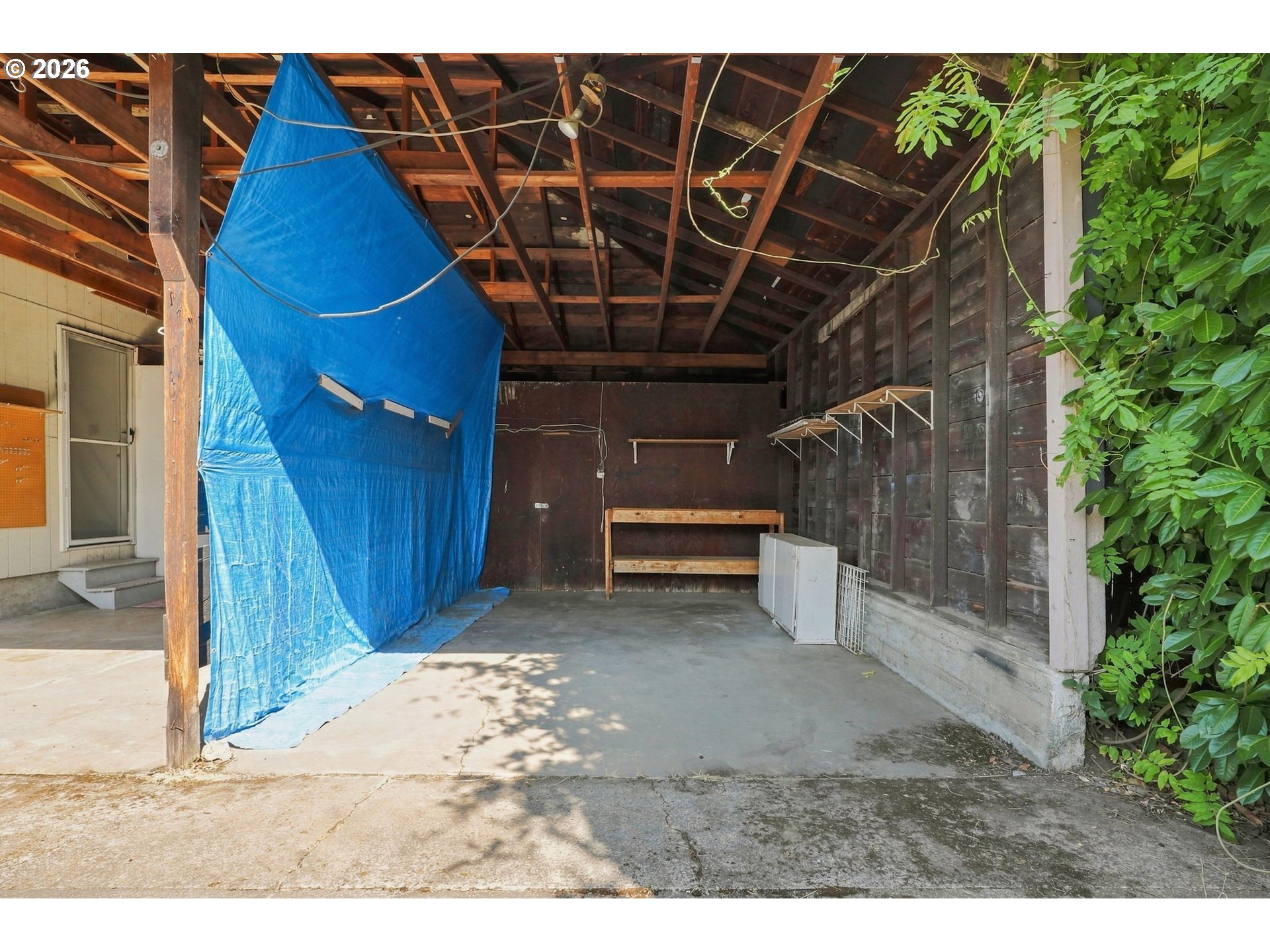 1572 W Broadway Property Photo 18