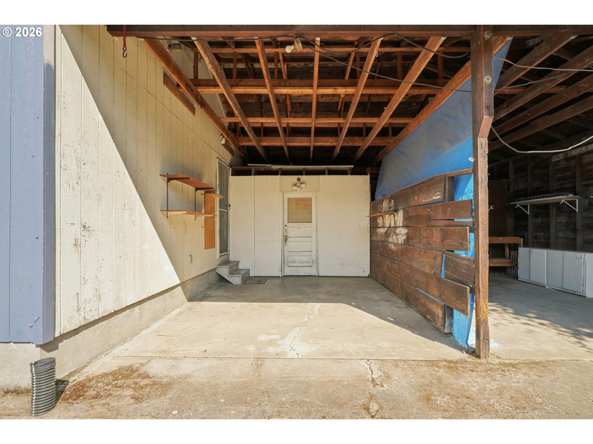 1572 W Broadway Property Photo 19