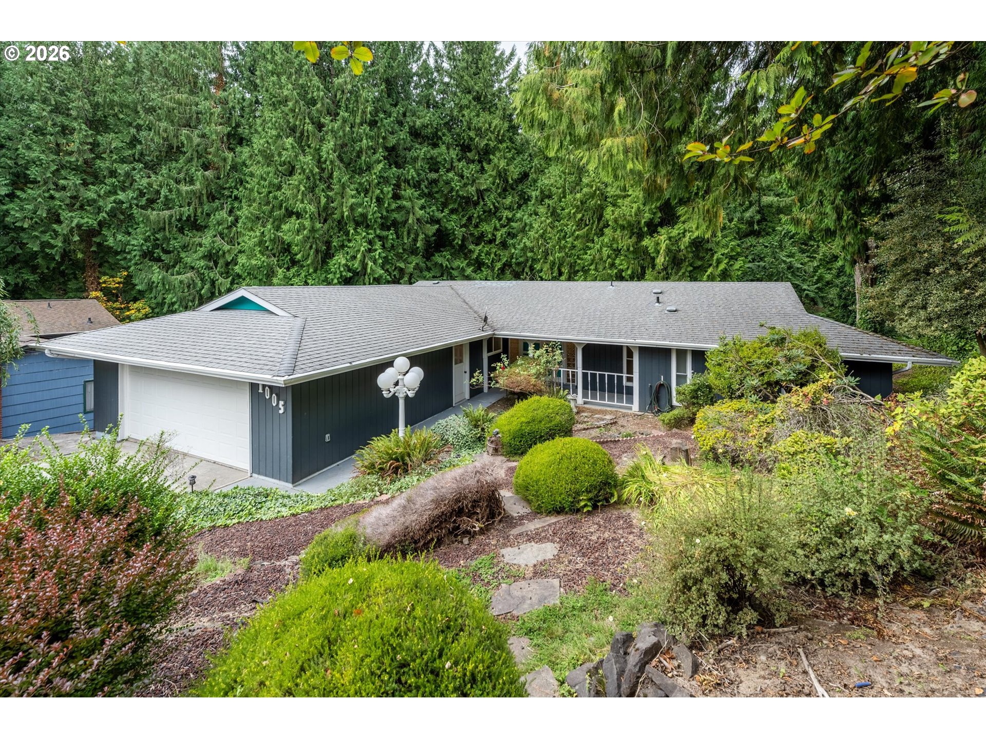1005 N 22nd Ave Property Photo 1