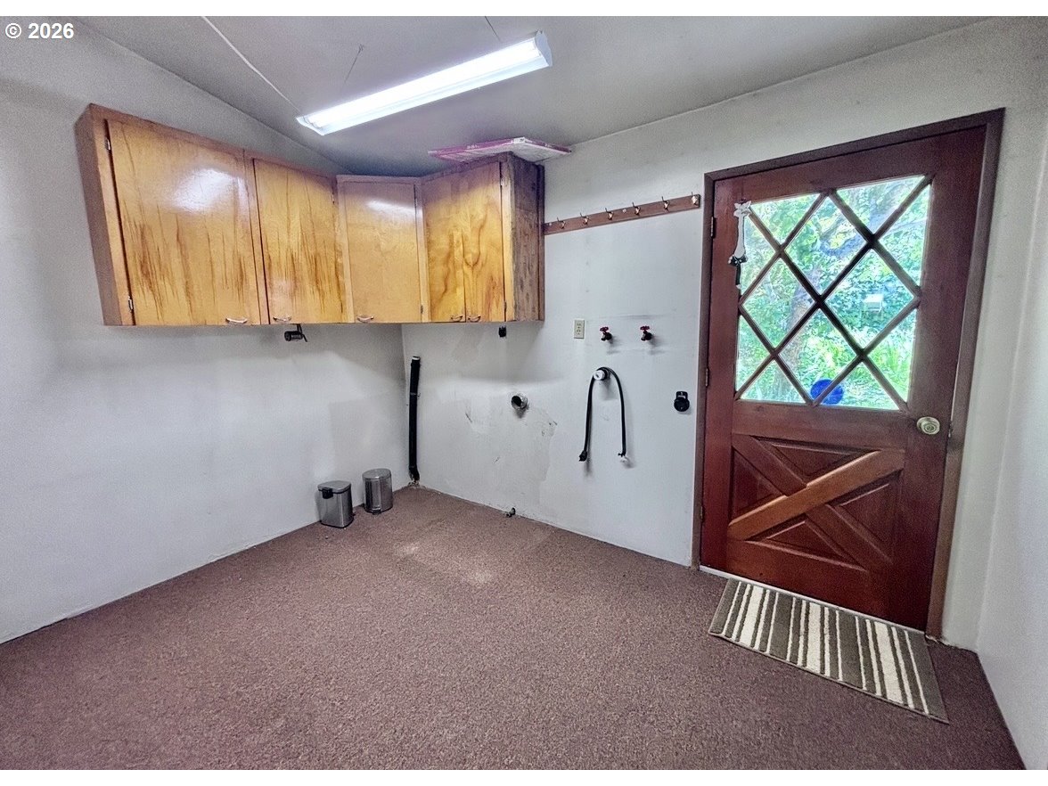 4990 Mitchell Loop Rd Property Photo 5