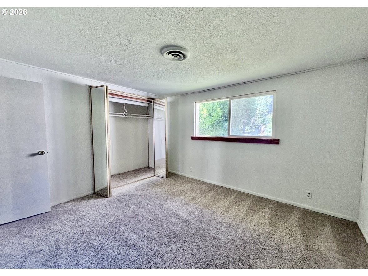 4990 Mitchell Loop Rd Property Photo 18