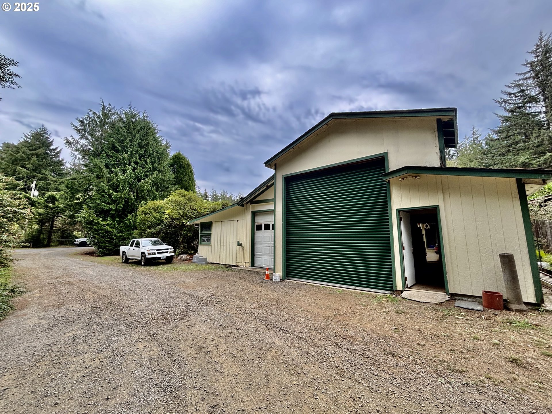 4990 Mitchell Loop Rd Property Photo 44