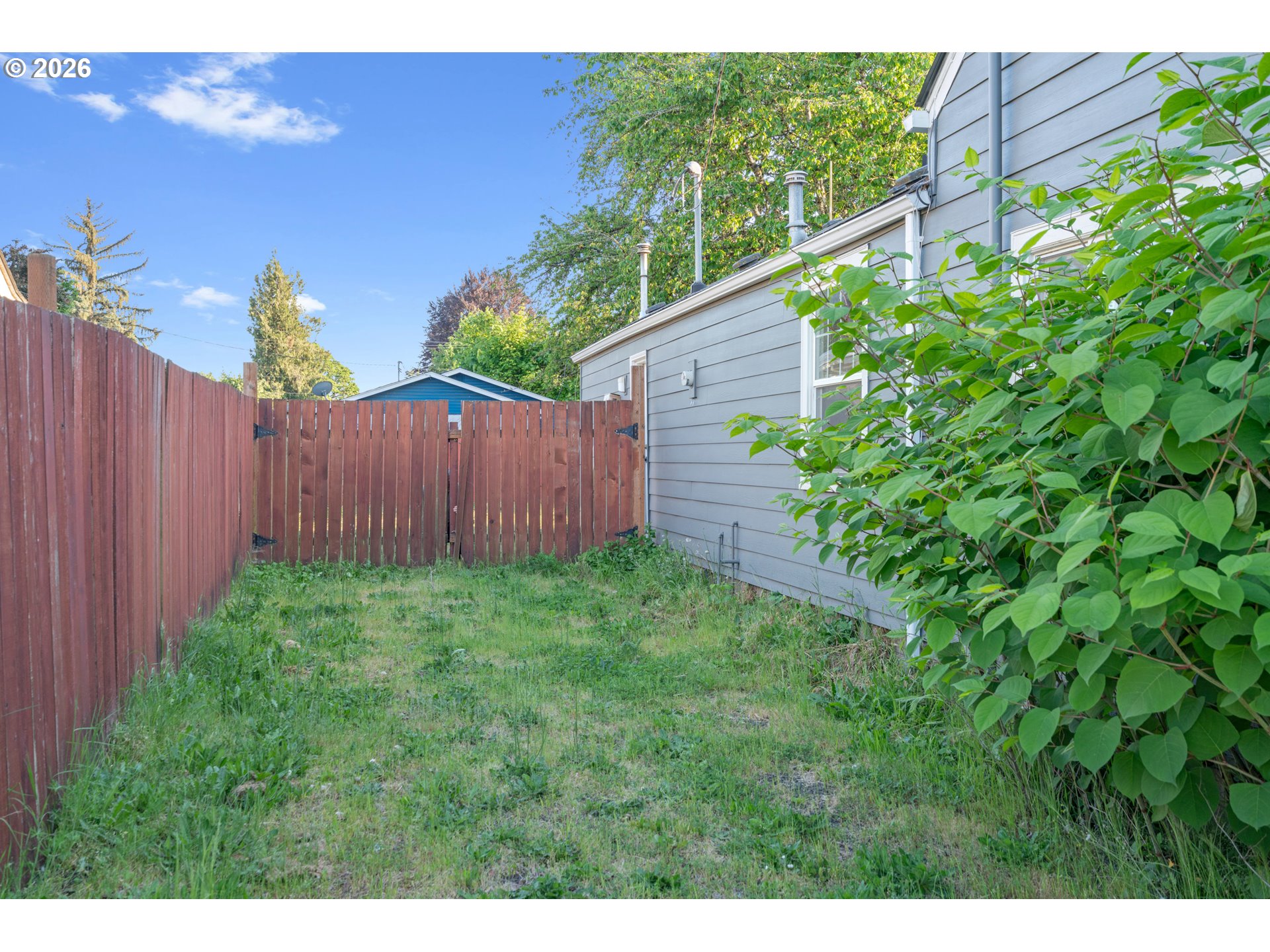 2010 E 1st Ave Property Photo 33