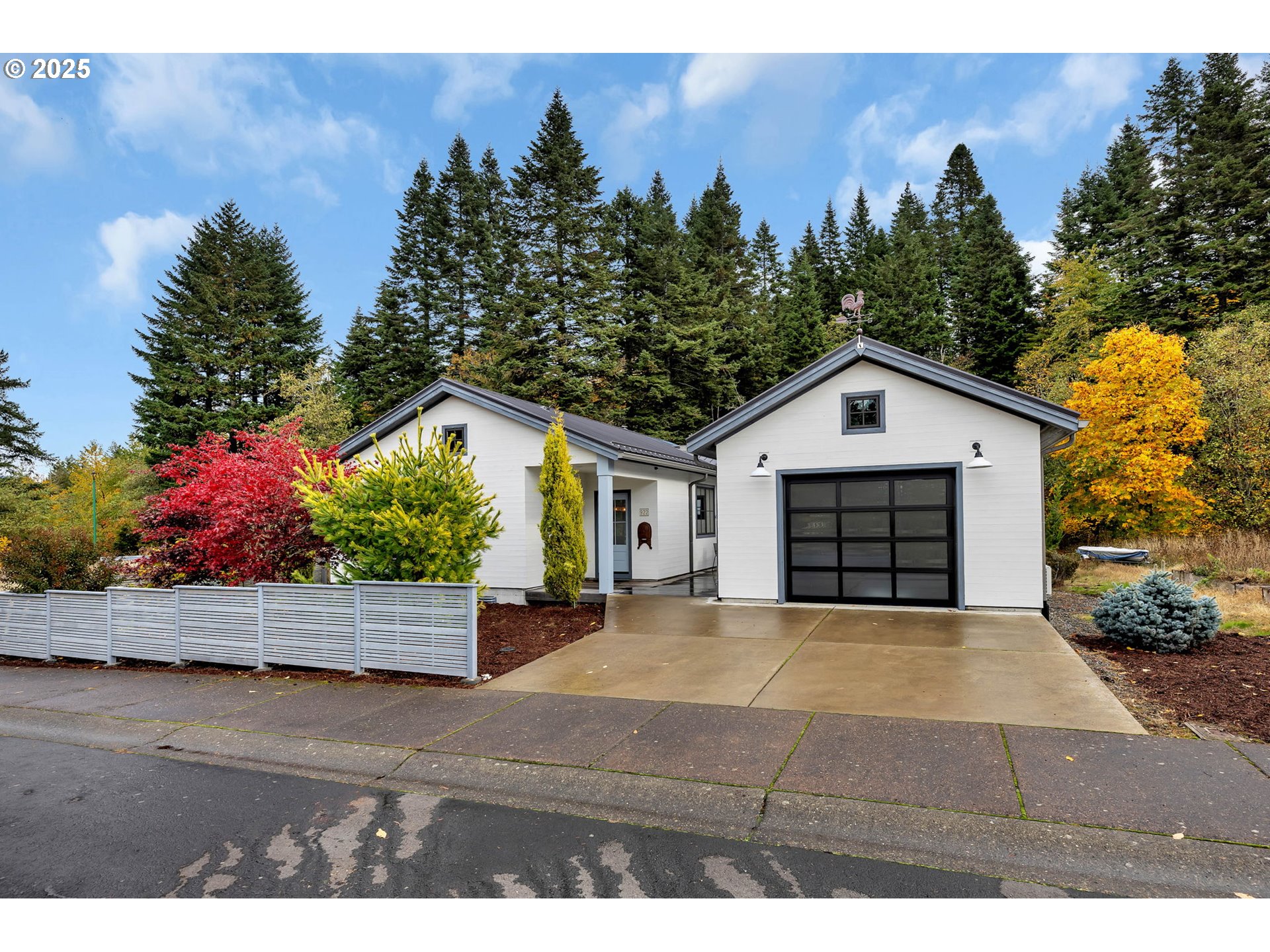 922 Sw Spelling Pl Property Photo 12
