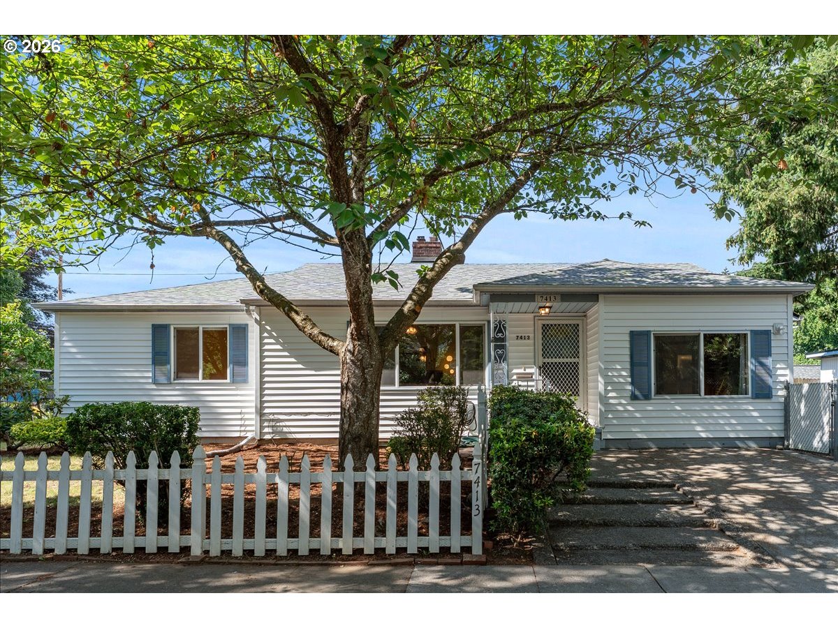 7413 Se Pine St Property Photo 1