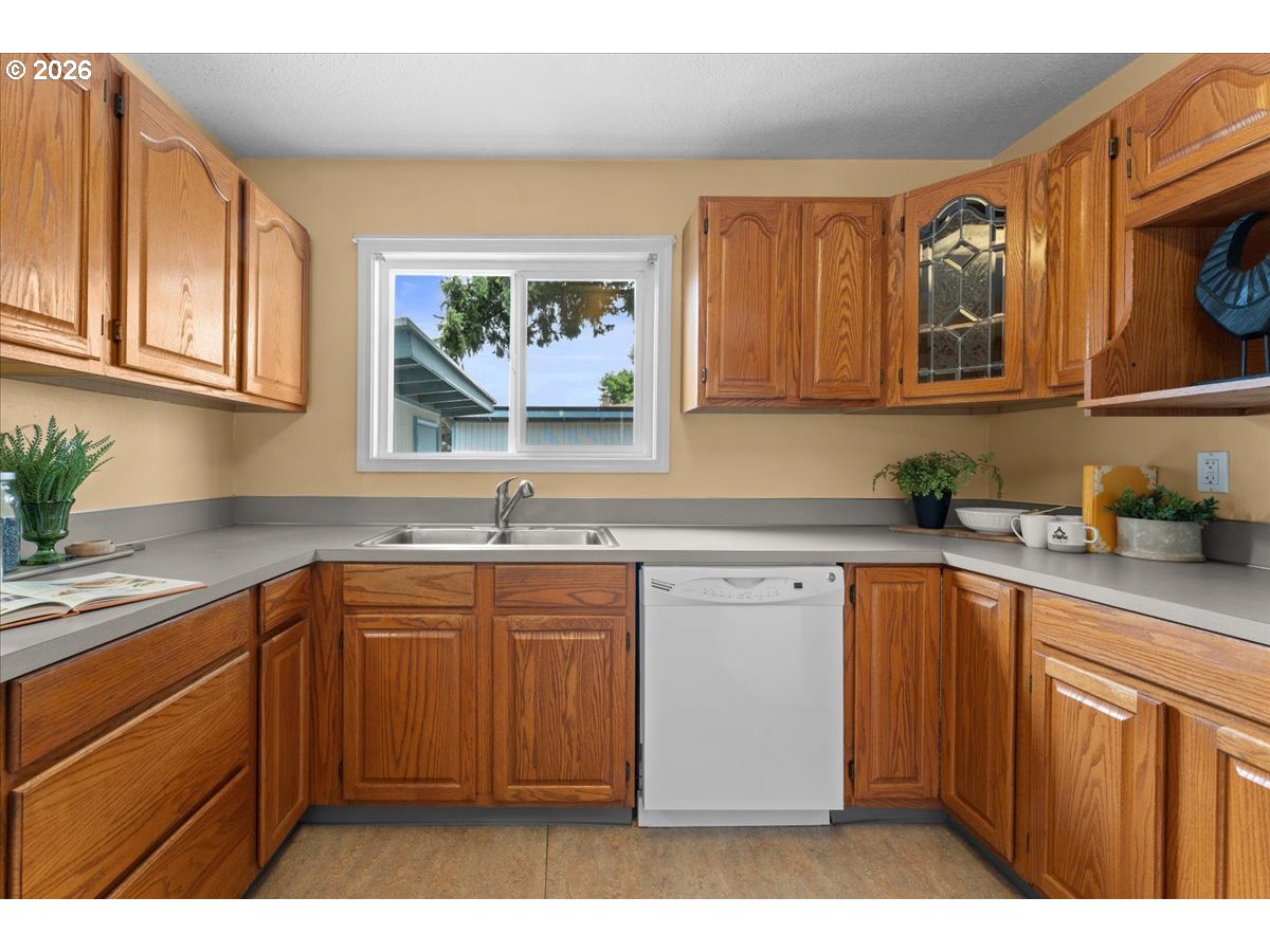 7413 Se Pine St Property Photo 10