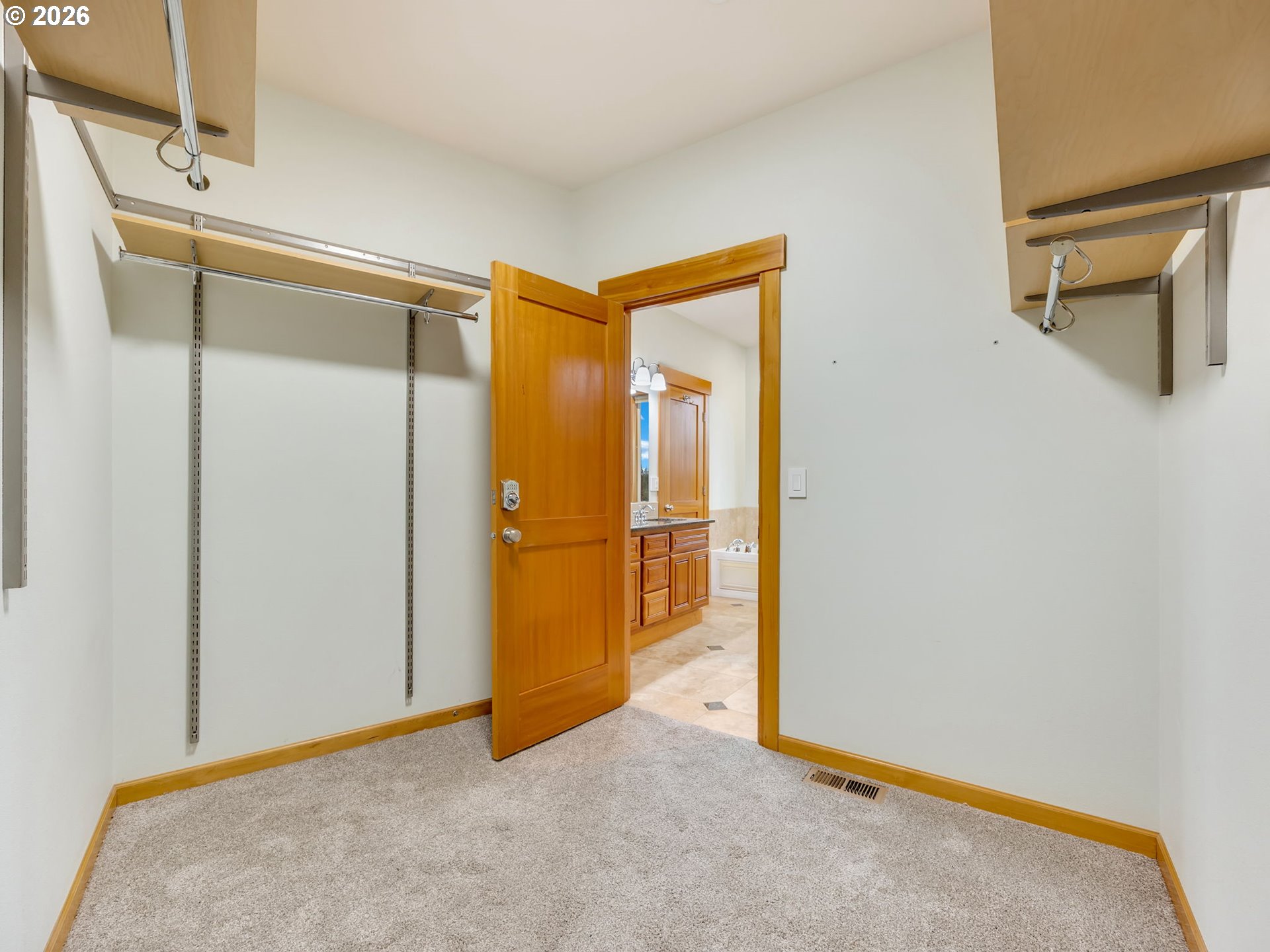2144 Middle Fork Cir Property Photo 24