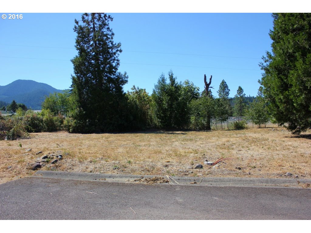Christel Ln Property Photo 1