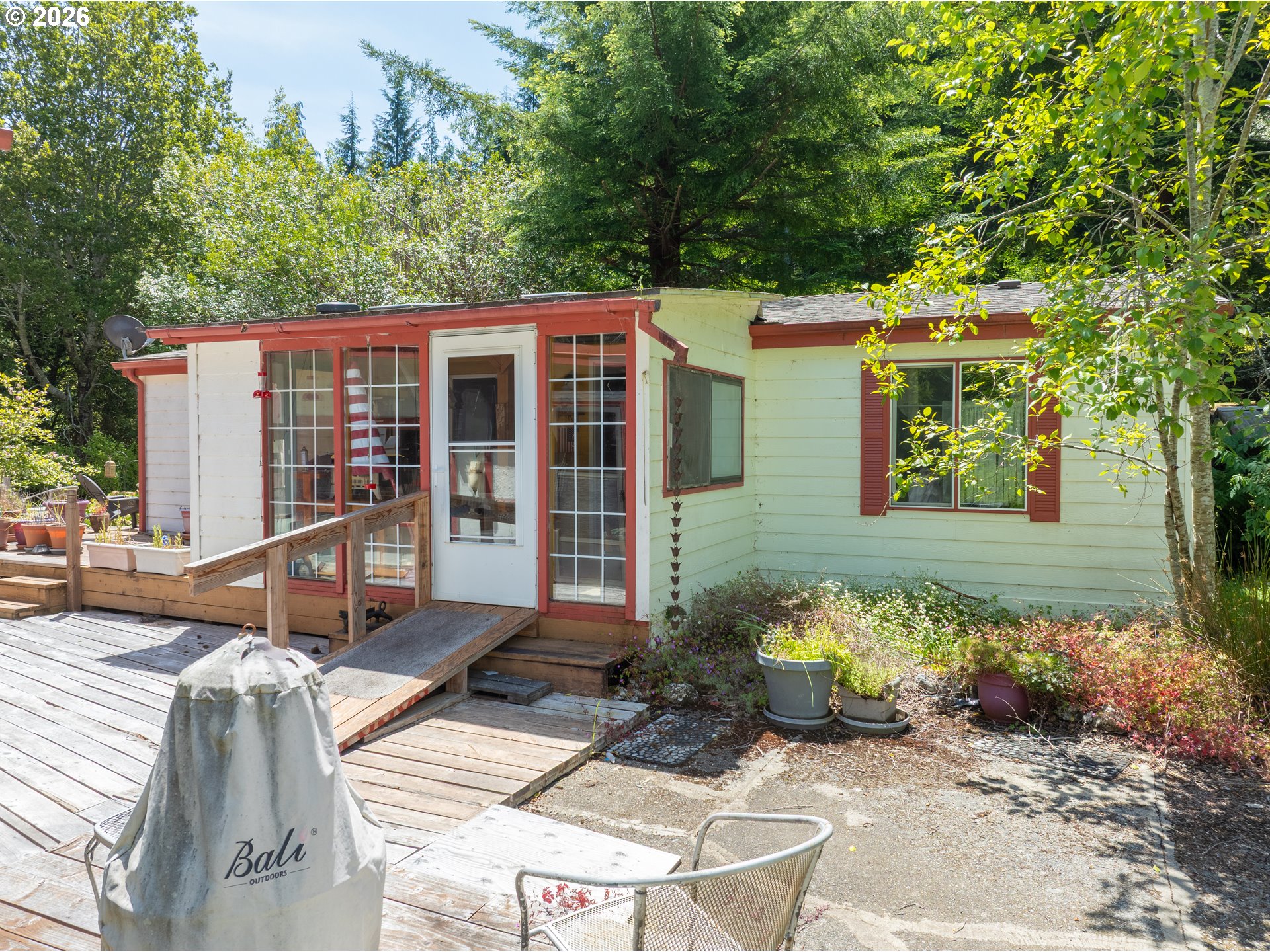 33382 Cedar Valley Rd Property Photo 2
