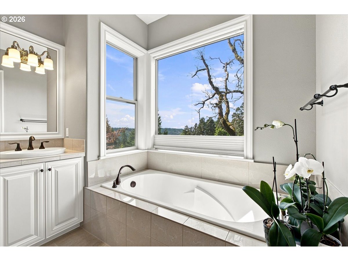 2270 Rogue Way Property Photo 30