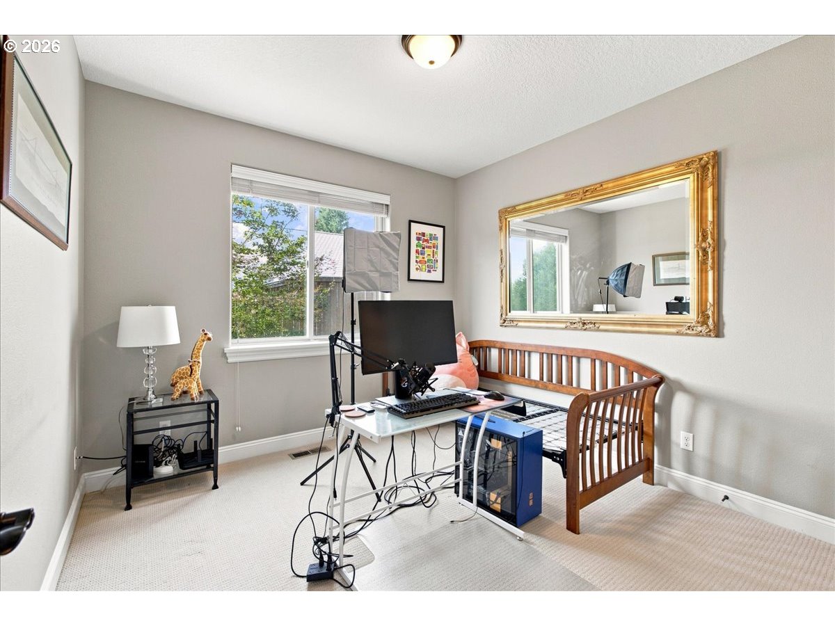 2270 Rogue Way Property Photo 33