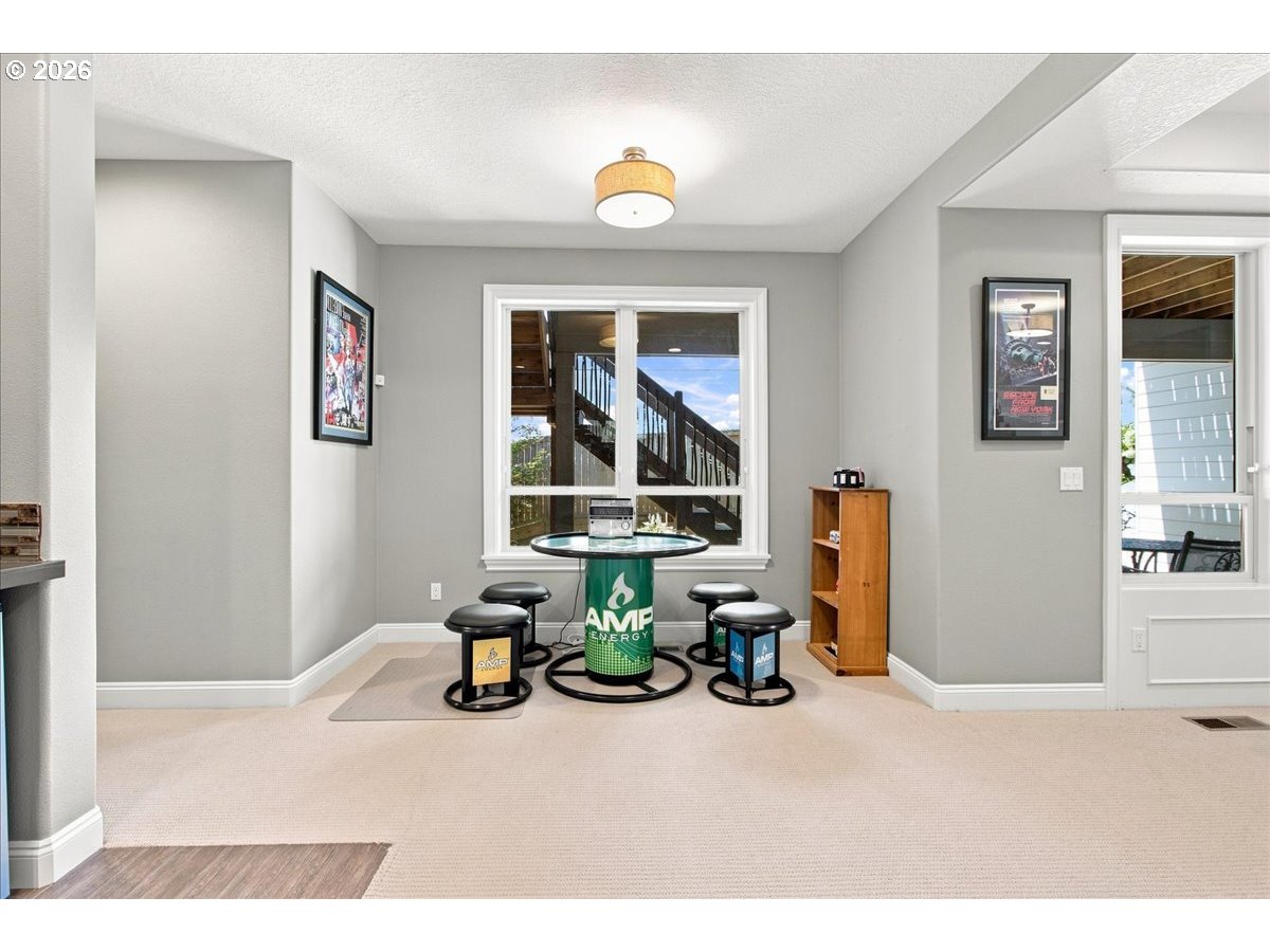 2270 Rogue Way Property Photo 37