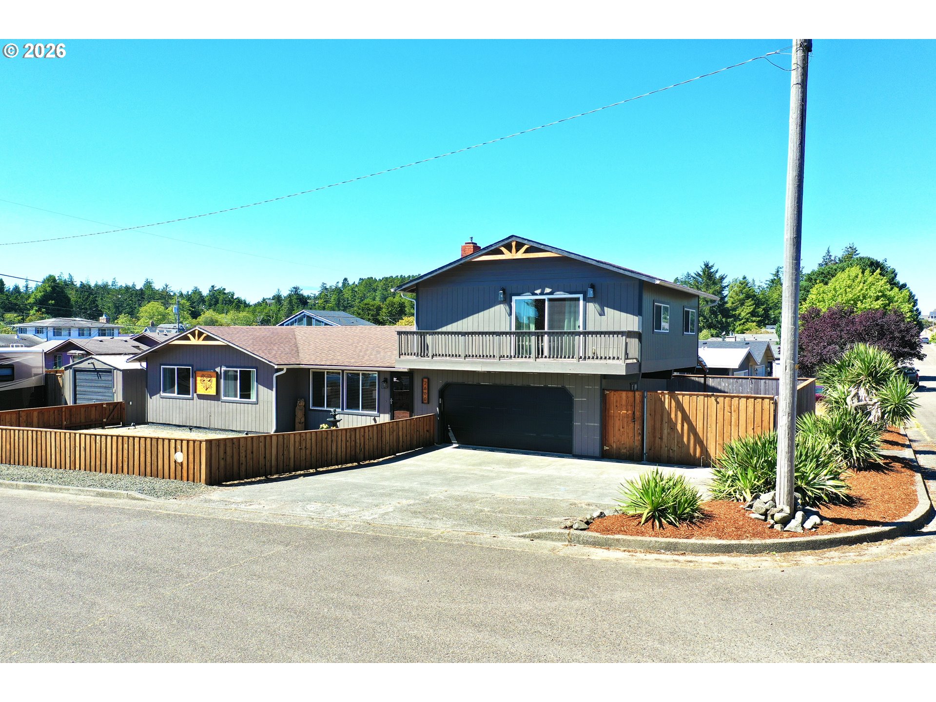 2600 15th St Property Photo 1