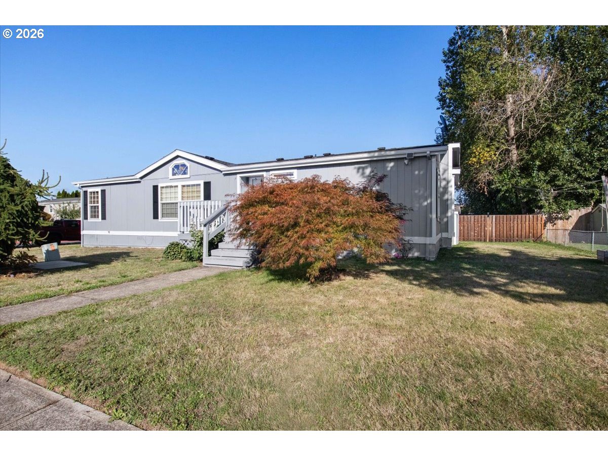 786 Hoffman Rd Property Photo 1