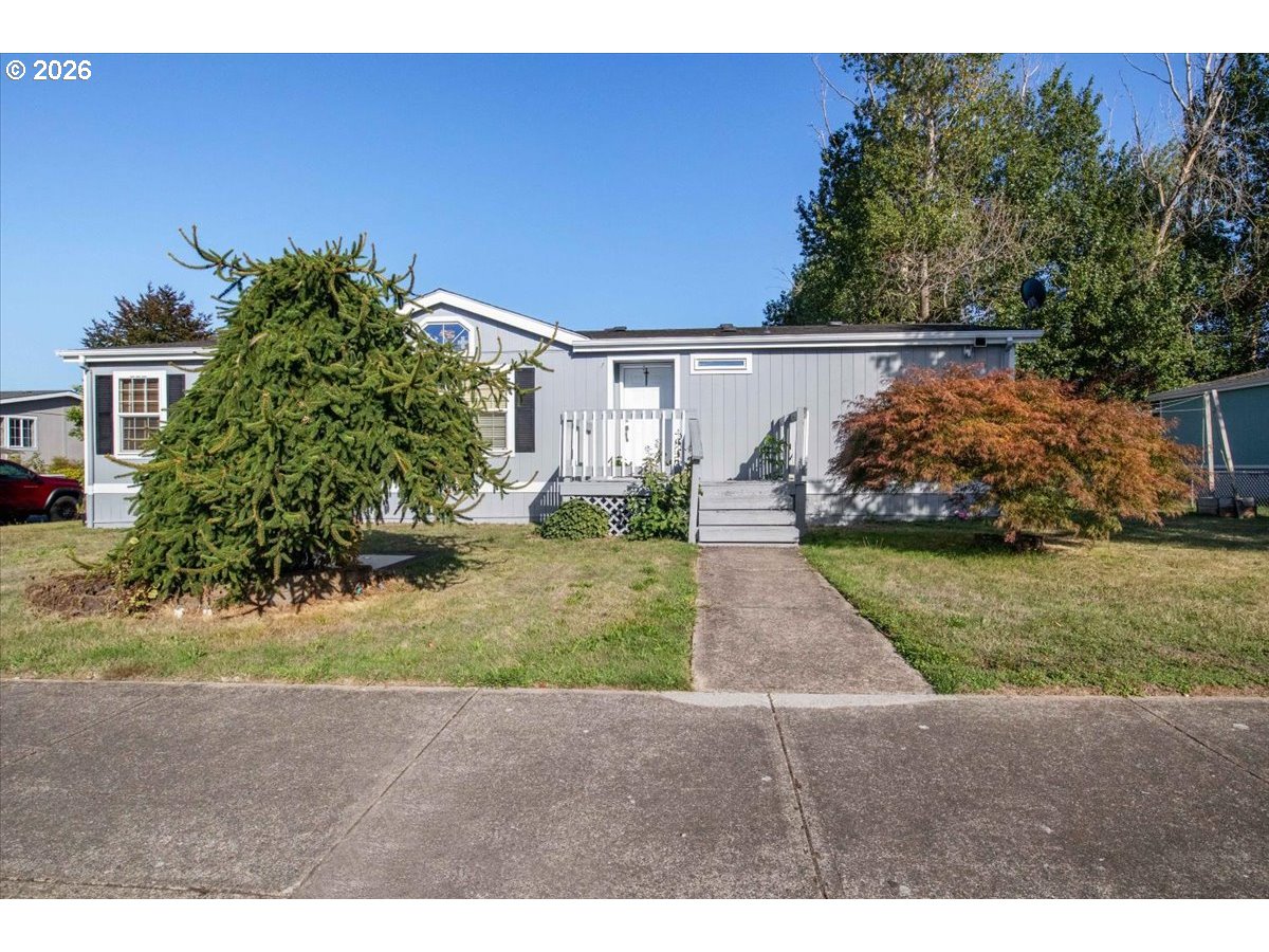 786 Hoffman Rd Property Photo 2