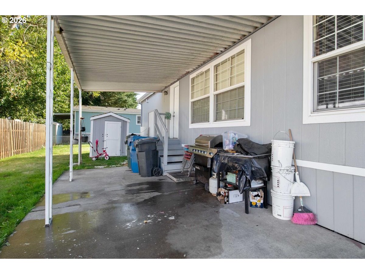 786 Hoffman Rd Property Photo 36