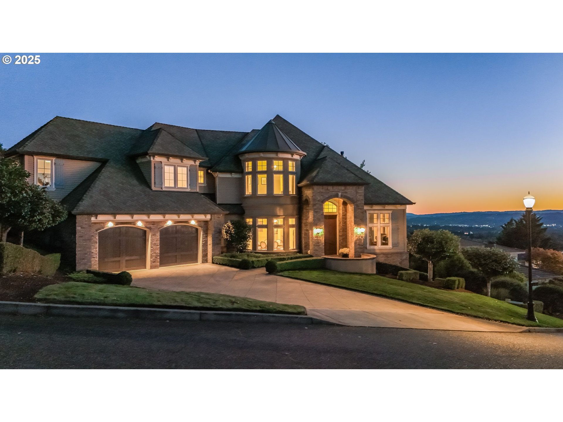 2348 NW Pinnacle DR