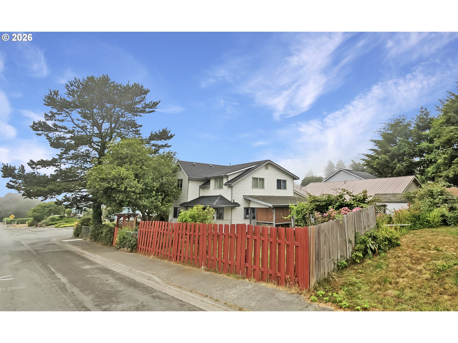 17305 Blueberry Dr Property Photo 4