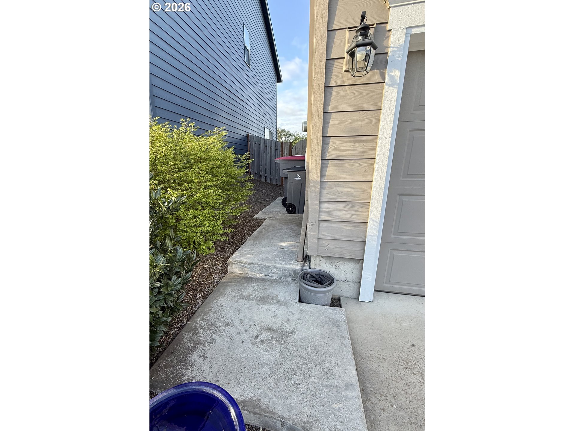928 E 16th St Property Photo 19