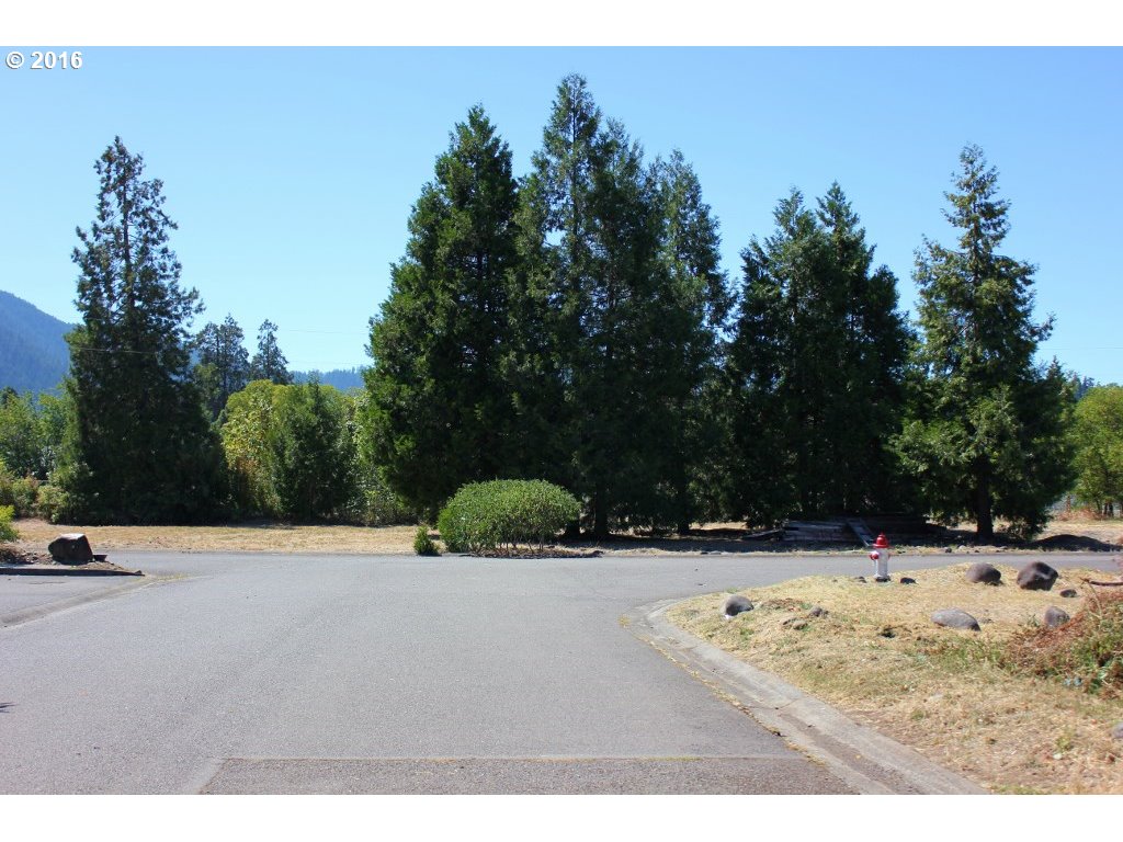 Christel Ln Property Photo 1