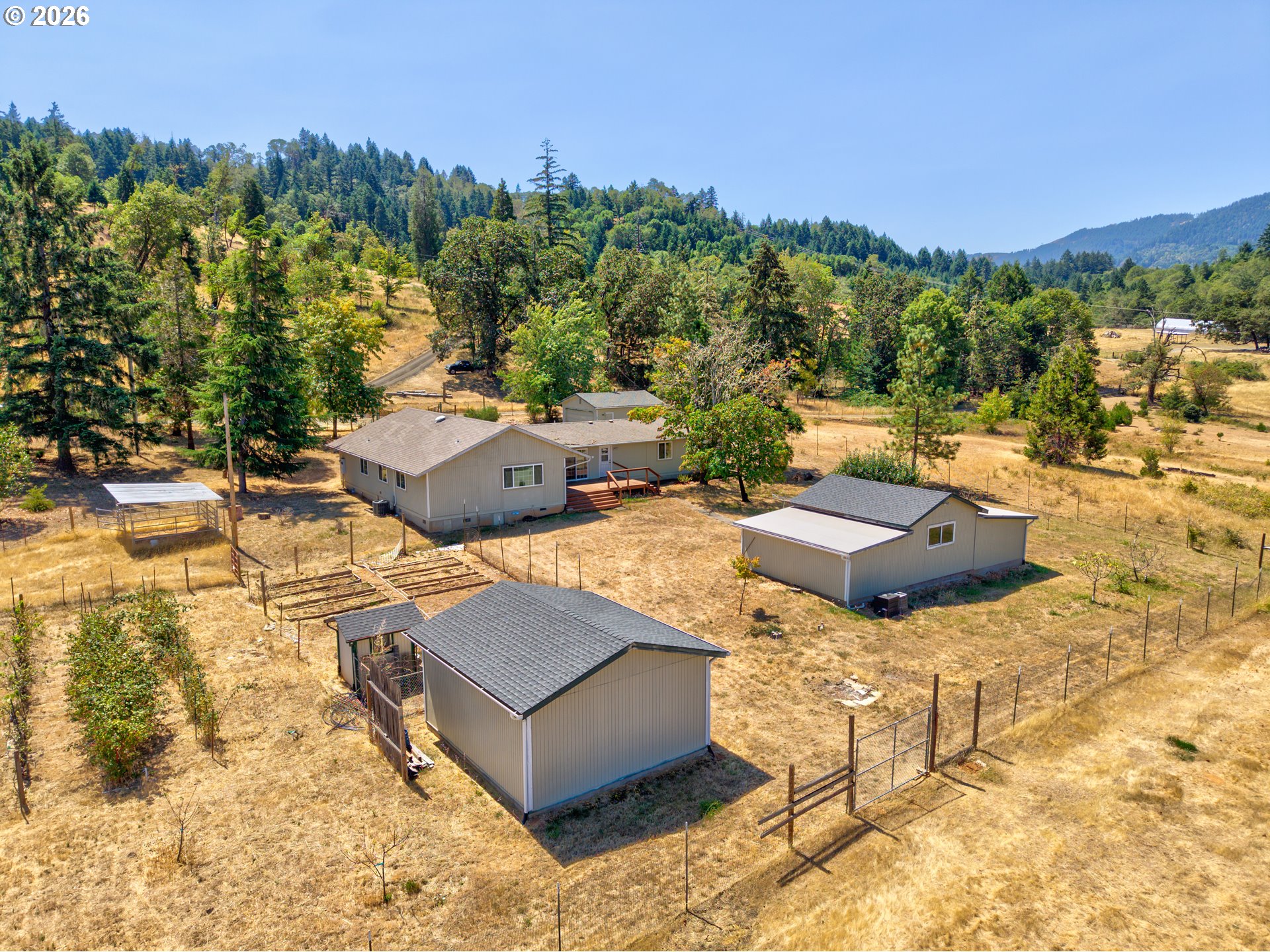 177 Spur Dr Property Photo 1