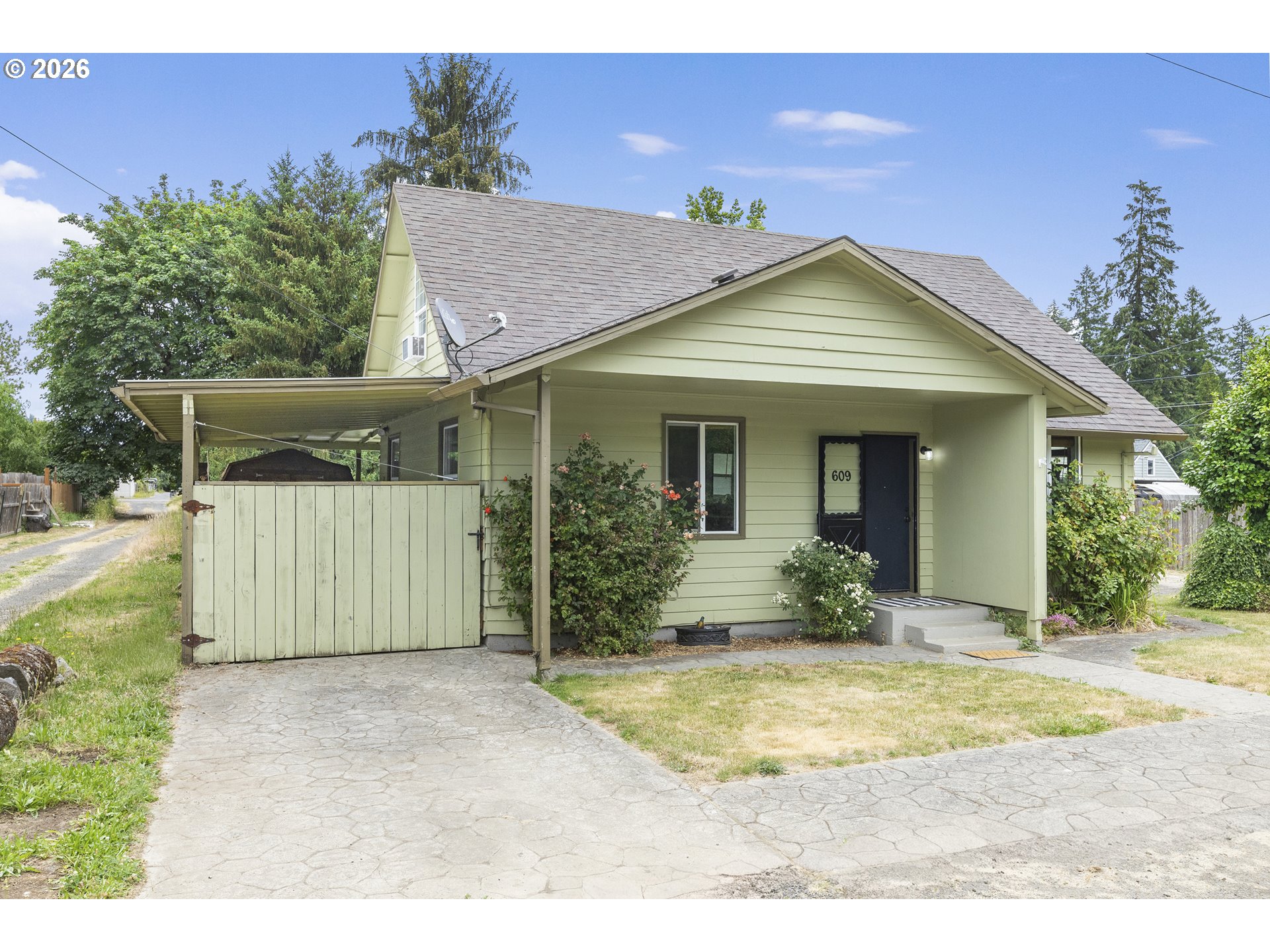 609 4th St Property Photo 43
