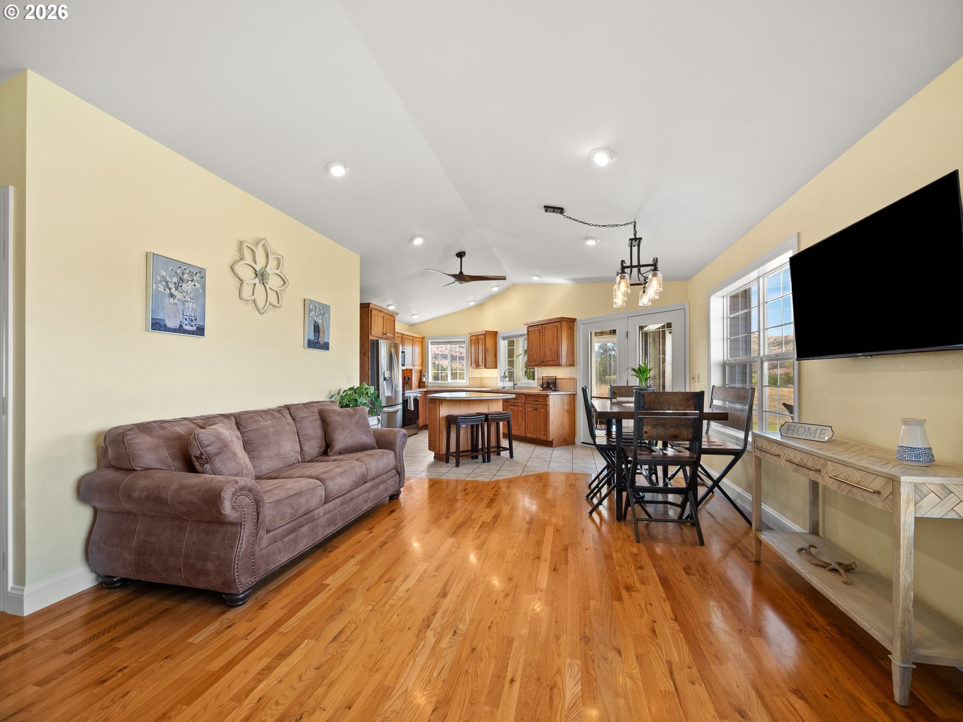 61597 Hwy 237 Property Photo 4