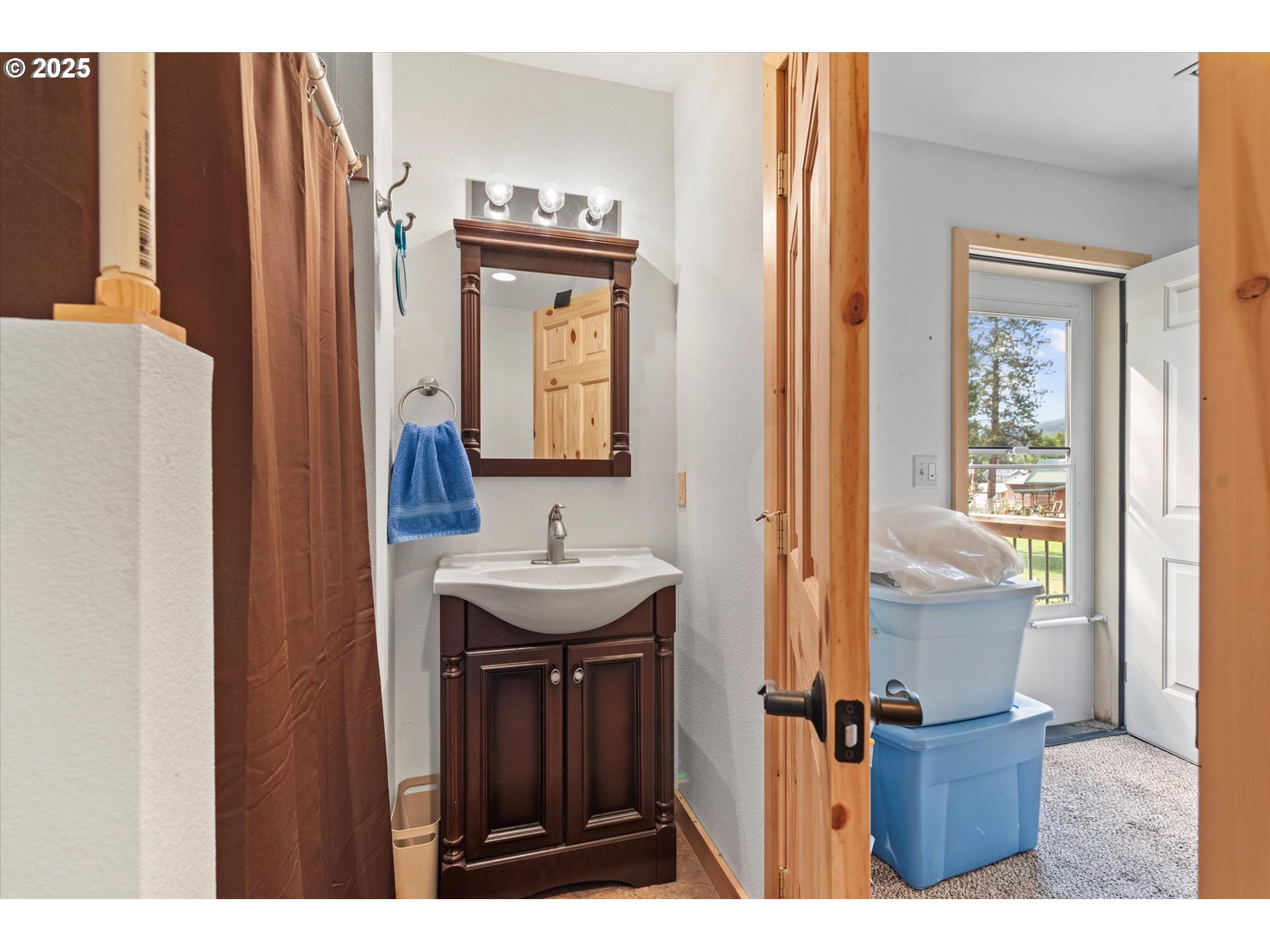 206 Austin St Property Photo 37