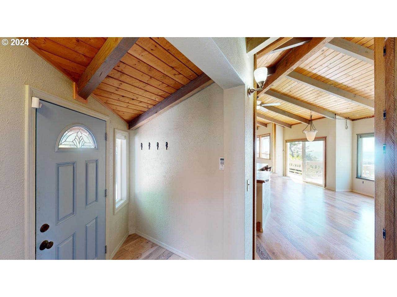 29830 Hound Dog Rd Property Photo 7