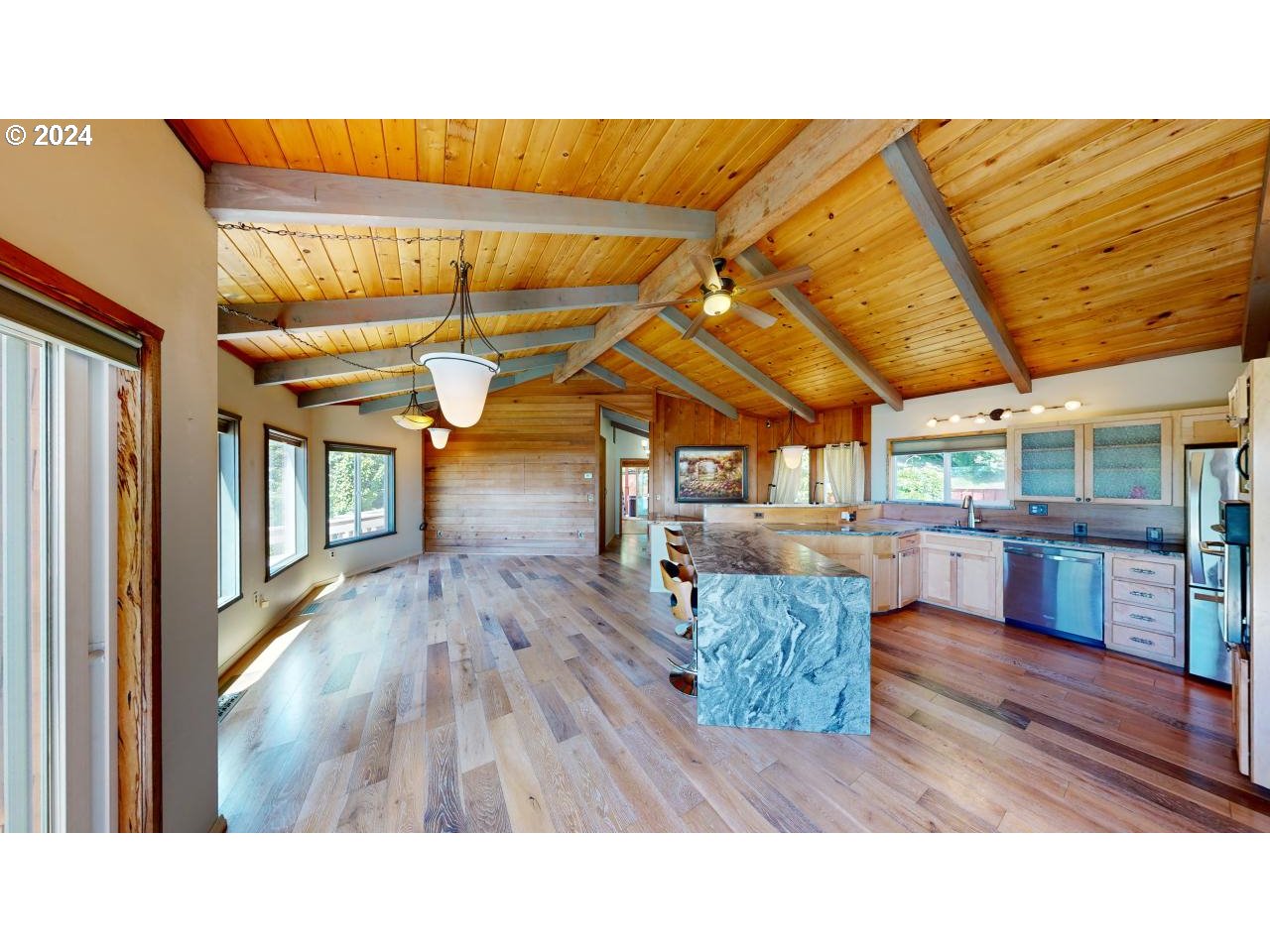 29830 Hound Dog Rd Property Photo 11