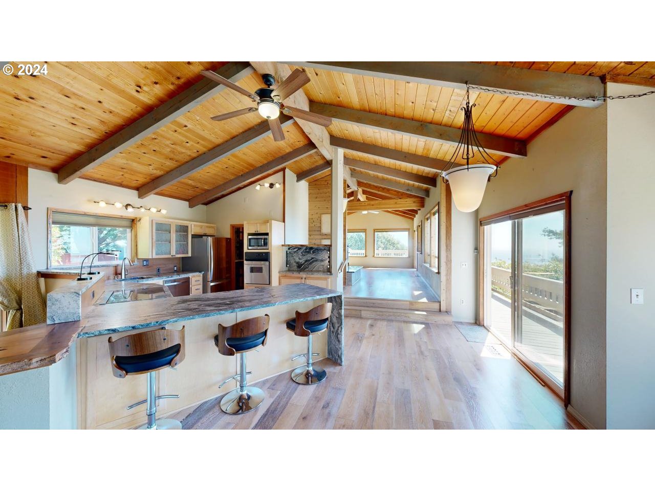 29830 Hound Dog Rd Property Photo 12