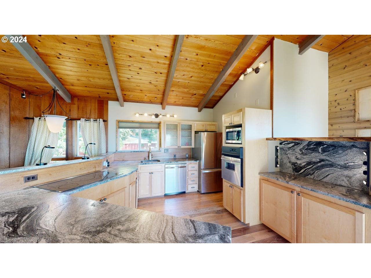 29830 Hound Dog Rd Property Photo 13