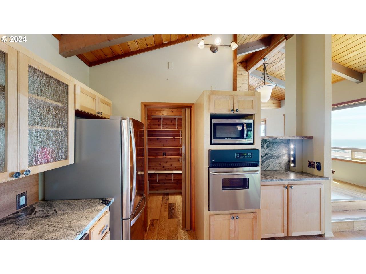 29830 Hound Dog Rd Property Photo 14