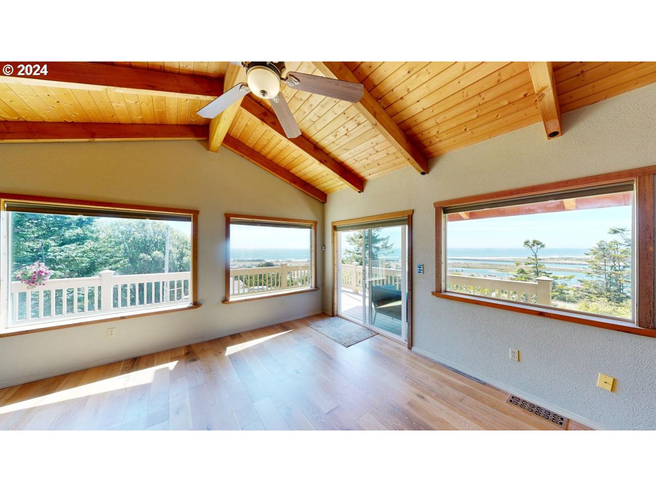 29830 Hound Dog Rd Property Photo 20
