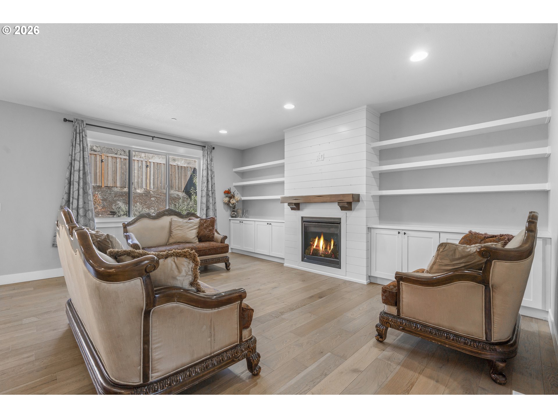 2837 Nw Mt Ashland Ln Property Photo 8