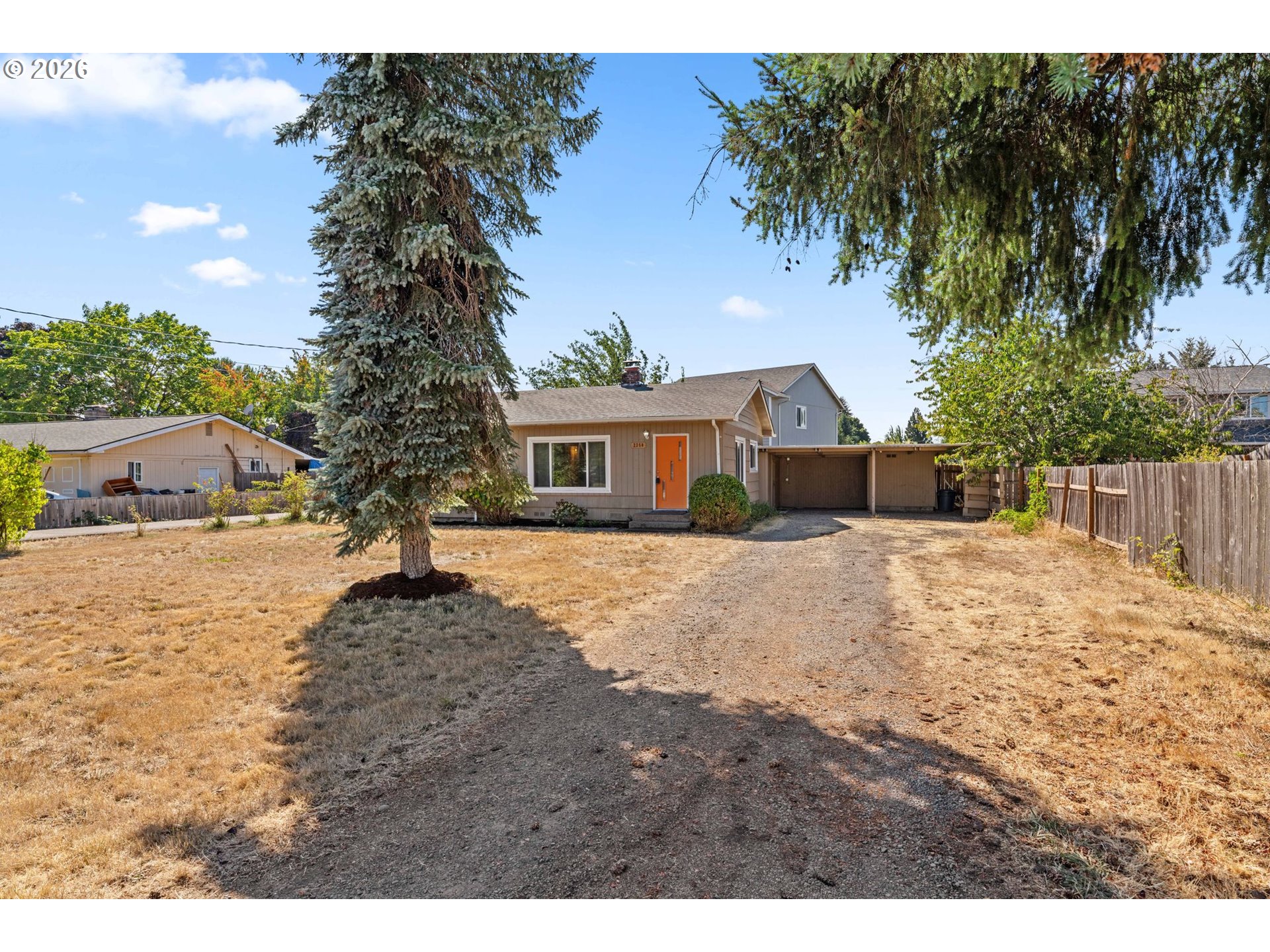 2250 Devos St Property Photo 3