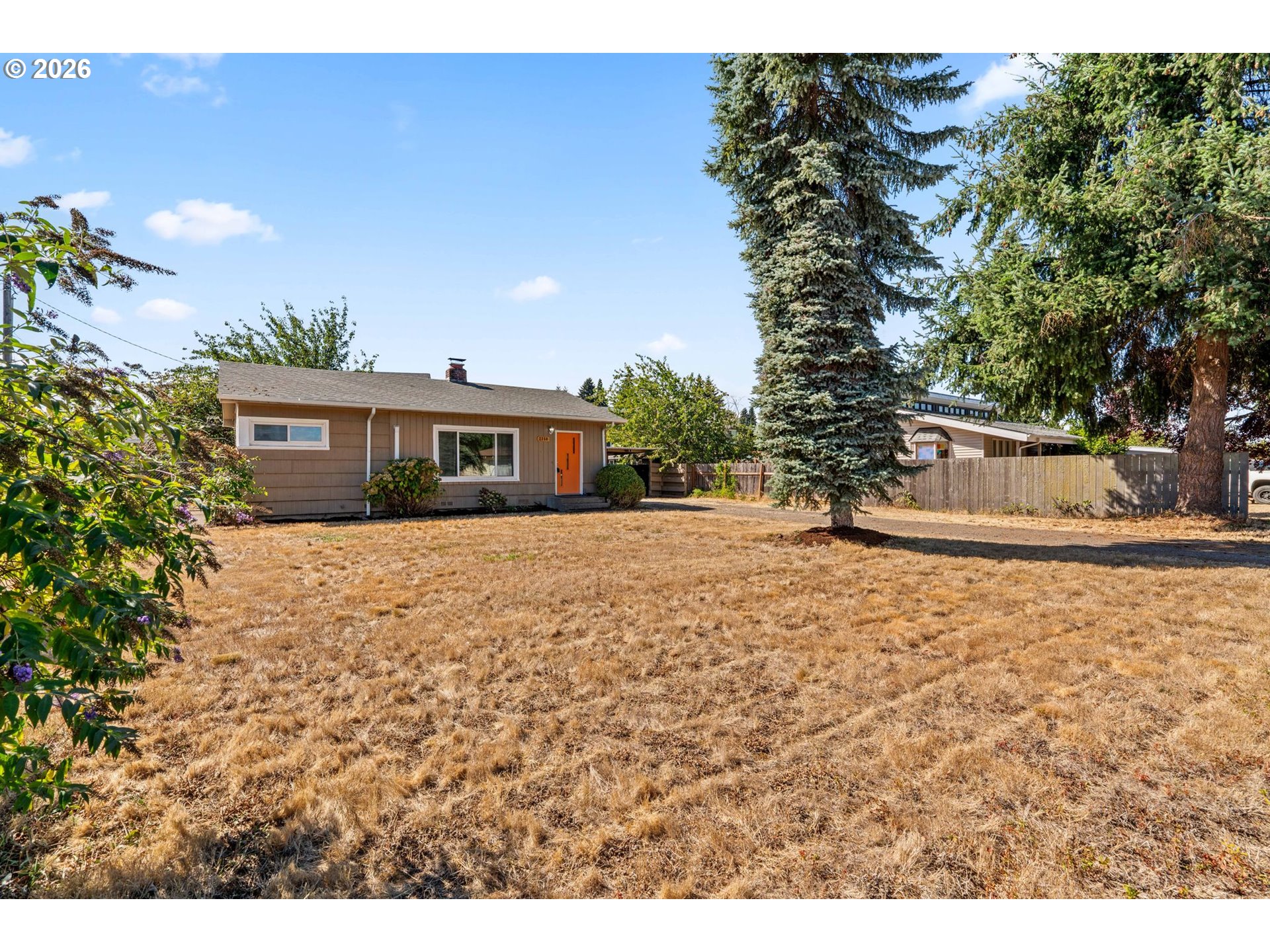 2250 Devos St Property Photo 5