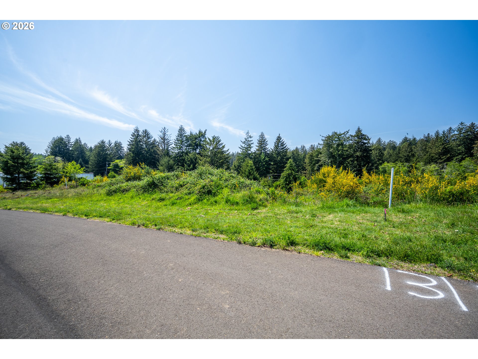 83615 Clear Lake Rd 13 Property Photo 1