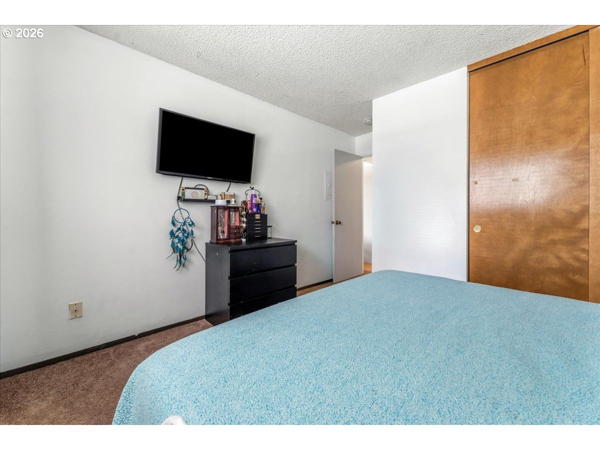 1649 Ne Kane Dr Property Photo 14