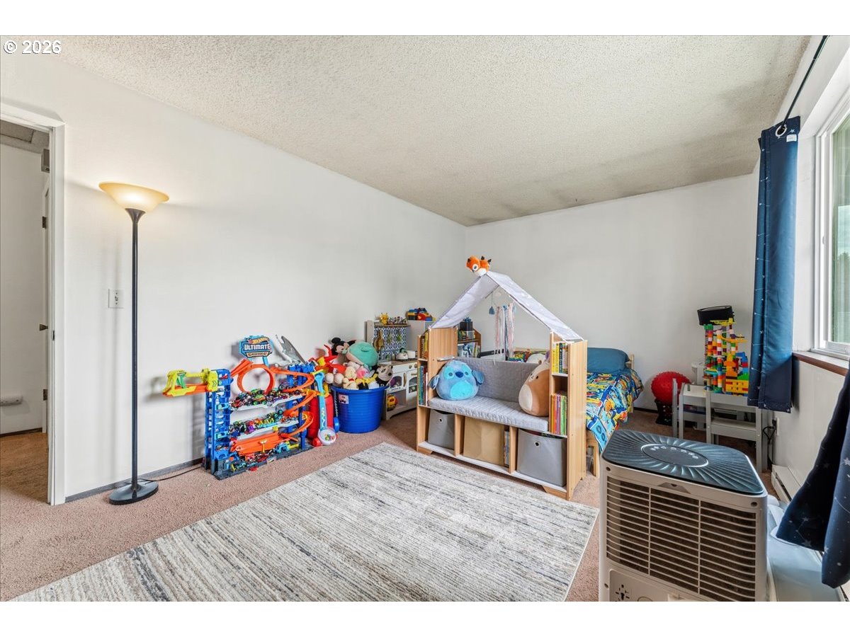 1649 Ne Kane Dr Property Photo 19