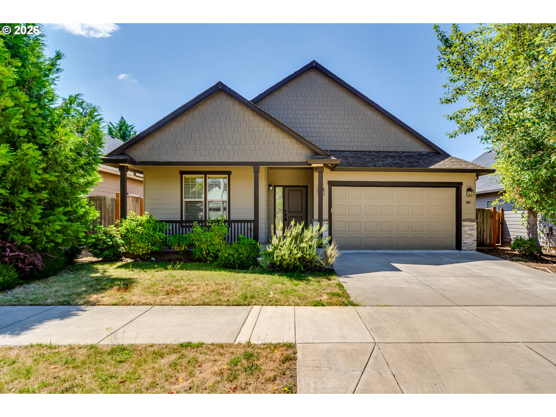 908 PENNINGTON CT Property Photo 1