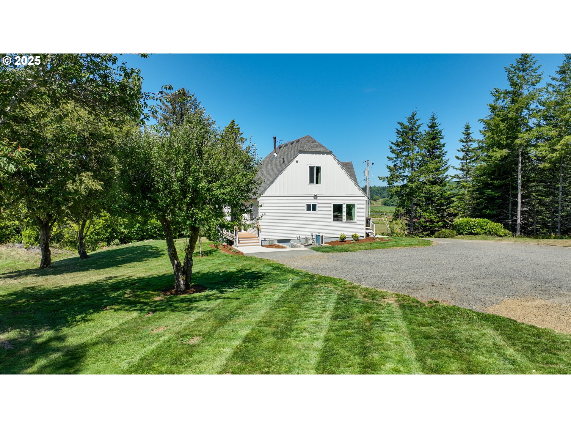 90635 Spring Rd Property Photo 3