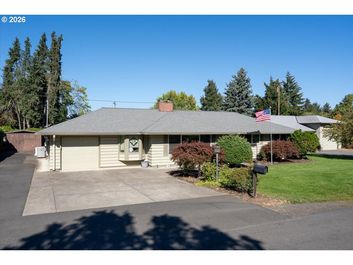3644 Holly Dr Property Photo 4