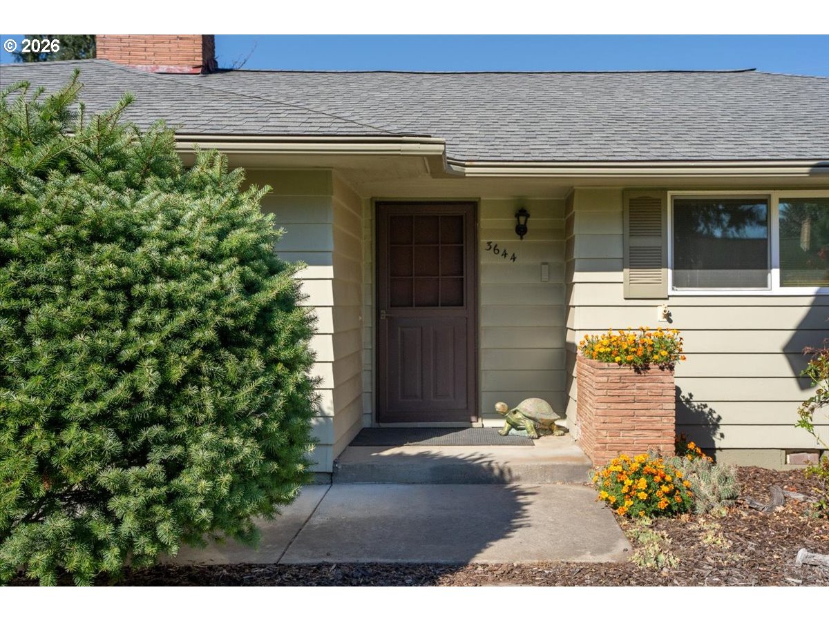 3644 Holly Dr Property Photo 6