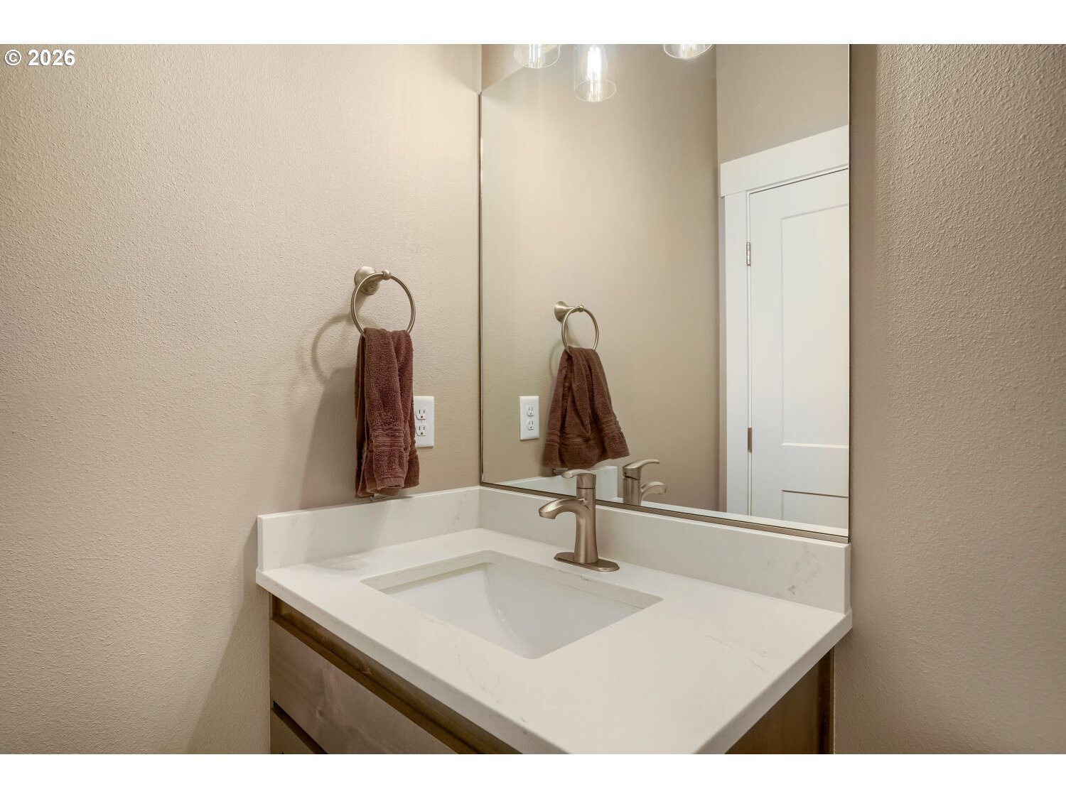 276 Ne Cedar St Property Photo 15
